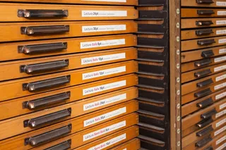 打字箱，法规，铅套，手机