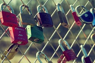 城堡，爱，友谊