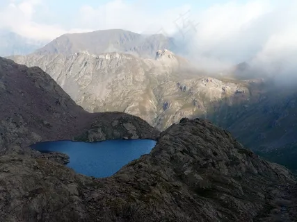 骑,山,湖 骑,山,湖