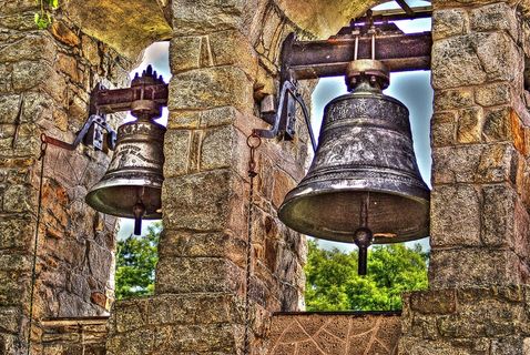 钟声，青铜钟声，马洛波尔斯卡，钟楼