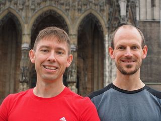 男子，伙计们，友善，尼斯，满意，微笑，快乐