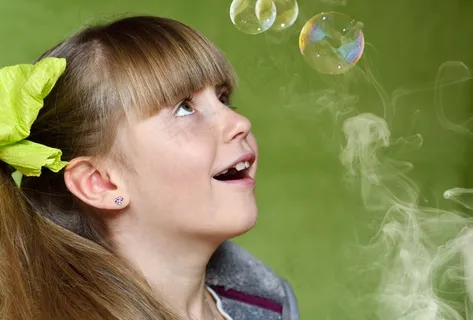 儿童,女孩,脸,视图,肥皂泡,烟 儿童,女孩,脸,视图,肥皂泡,烟