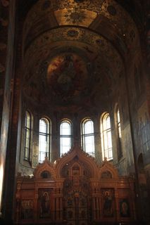 建筑,宗教祭坛,酒店大厅,圣彼得宝座,吸顶灯,滴血救世主教堂