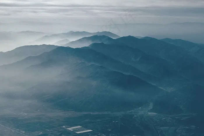 风景，山脉，山谷，丘陵，云
