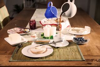 早餐，早餐桌，咖啡，咖啡壶