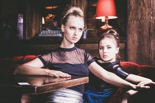 时尚，风格，美女，视图，女孩，黑暗的背景