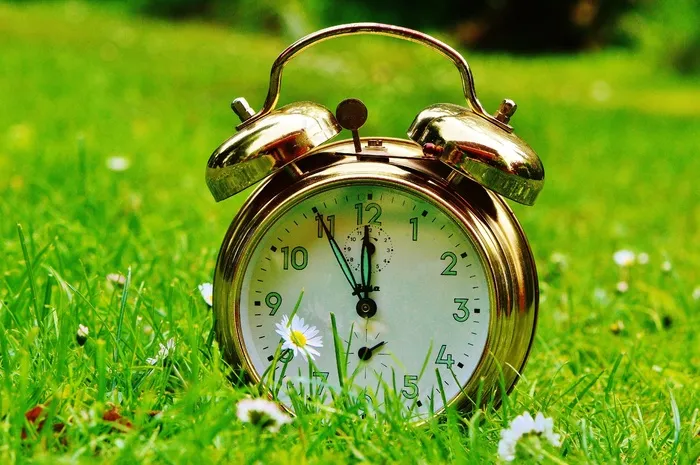 十一小时，灾难，闹钟，时钟