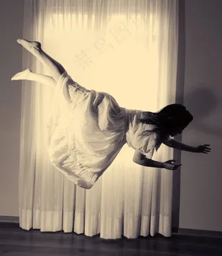 飞行，女人，朦胧，黑色和白色，创意