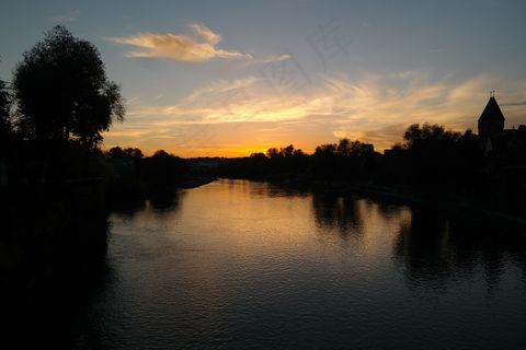 日落，傍晚的天空，云，天空，江，多瑙河，水