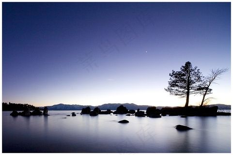 屏幕截图,树,湖泊,天空,海洋,周一快乐