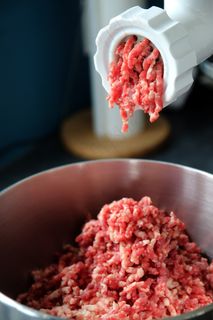 绞肉机,肉末,牛肉末,碗,自己动手 绞肉机,肉末,牛肉末,碗,自己动手
