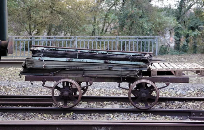 小车,废弃,壁板,火车站,铁路 小车,废弃,壁板,火车站,铁路