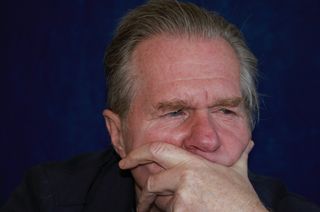 男人，脸，肖像，头，眼睛，手，想想，思考