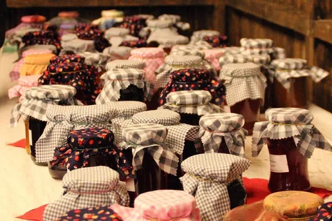 果酱，自制，自制餐食，眼镜，果酱罐