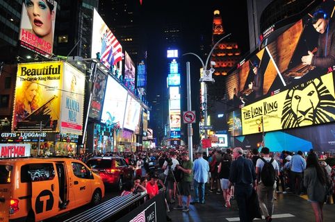 街道,建筑,轿车,华西街观光夜市,步行街,晚上的时代广场景色