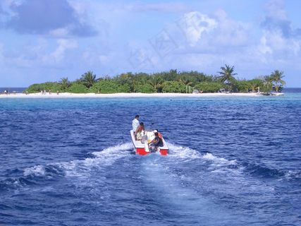天堂，船，蓝色的大海，云层，晴朗的天空