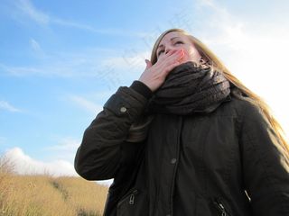 女孩，秋，天空，蓝天，自然