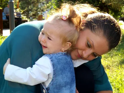 妈妈，女儿，爱情，拥抱，婴儿