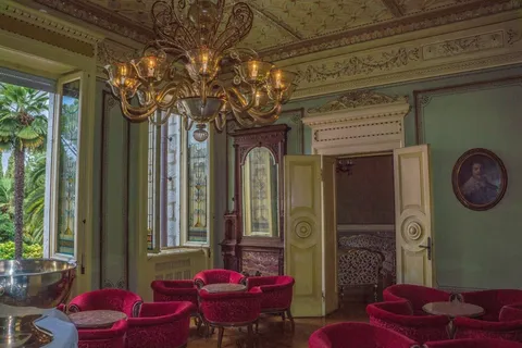 西尔苗内，Villa Cortine Palace，加尔达湖，餐厅