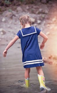 人，人类，儿童，女孩，水，巴赫，橡胶靴