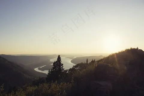 天空,树,风景,头发,山峦,树与河山风景 天空,树,风景,头发,山峦,树与河山风景