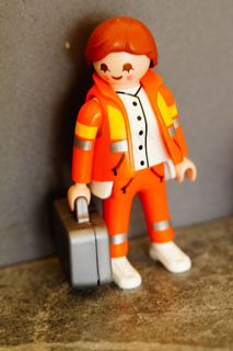 军医，护理人员，值班医生，紧急医生