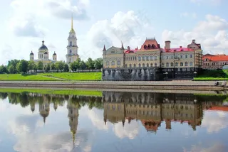 雷宾斯克，伏尔加河，市中心，纪念碑