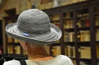草帽,硬草帽,沙滩帽,遮阳帽,爵士帽,草帽的高级女子
