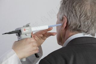 哦，曼恩。版权：biha，2015年