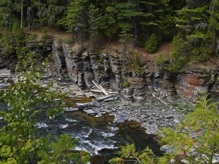 岩石，河床，岩石，鹅卵石，水，自然