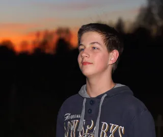 人的，男孩，脸，头，肖像，眼睛，青少年，情感