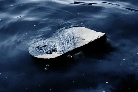 湖,石头,溺死,石头雕塑 湖,石头,溺死,石头雕塑