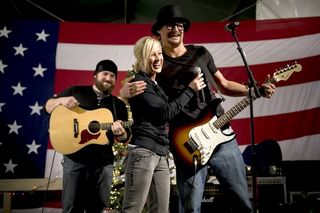 艺人，表演者，扎克·布朗，凯莉·皮克勒