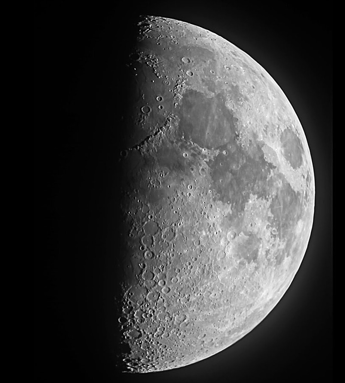 dancing under the moon,月球,月球表面,月偏食,月球环形山,露娜2014-07-05 21：47z