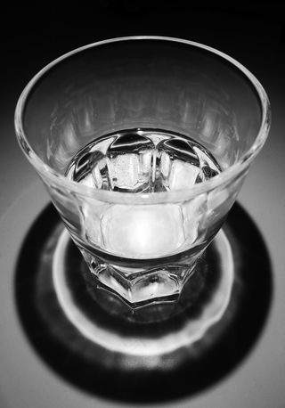 水，玻璃，透明，黑白，对比