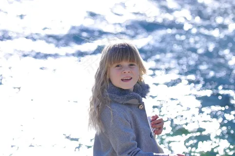 儿童，女孩，金发，水