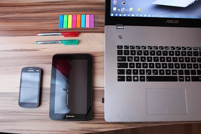 办公室，智能手机，平板电脑，笔记本电脑，家庭办公室