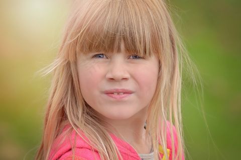 人，人的，女孩，儿童，女性，脸，金发，意见