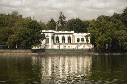 湖边的房子，湖，水，树木的夜晚，反射