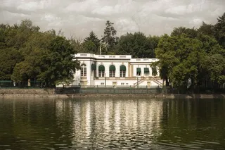 湖边的房子，湖，水，树木的夜晚，反射