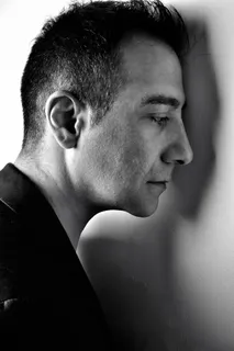 亚历克斯·帕纳伊（Alex Panayi），亚历山德罗斯（Alexandros），希族塞人，歌手