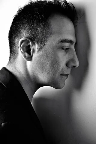 亚历克斯·帕纳伊（Alex Panayi），亚历山德罗斯（Alexandros），希族塞人，歌手