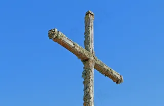 木制的十字架，符号，宗教，落叶松，地衣，天空