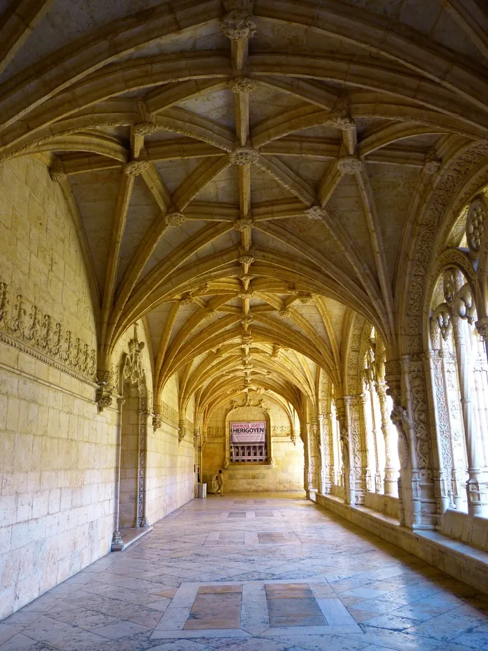 Mosteiro DosJerónimos，热罗尼姆修道院，回廊