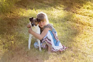 人，人的，儿童，女孩，狗，动物，宠物