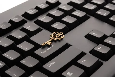 the hacker,键盘,手表,包,计算器,电脑键盘上的金钥匙 the hacker,键盘,手表,包,计算器,电脑键盘上的金钥匙