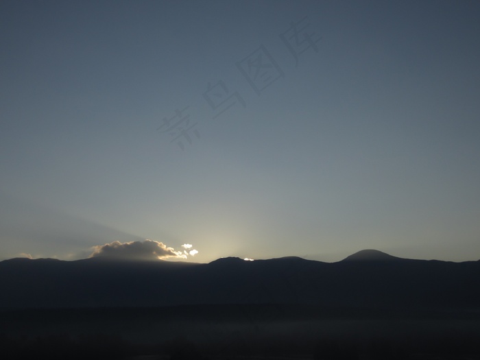 天空,屏幕截图,树,模糊图片,灯,天空日出日落