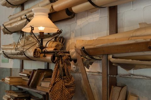 书籍，工作室，桌子，灯，古董