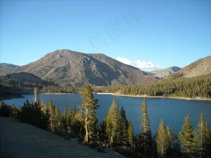 湖,山,优胜美地,加利福尼亚 湖,山,优胜美地,加利福尼亚