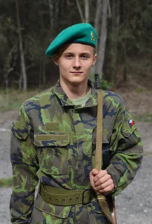 一，男子，士兵，男孩